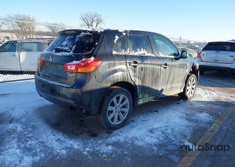 2015 Mitsubishi Outlander Sport Es z USA, uszkodzony, nr VIN 4A4AP3AU8FE048787